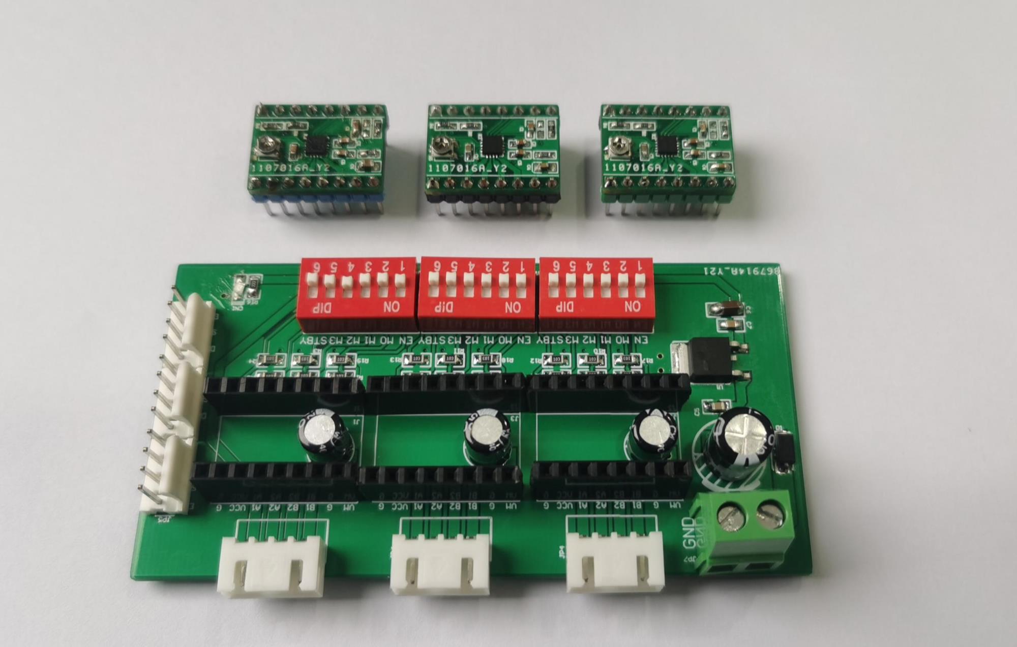 A three-axis stepper motor drive scheme based on TC78H670FTG design